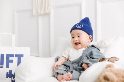 柳州宝宝有黄疸手却很白 柳州宝宝有黄疸手却很白